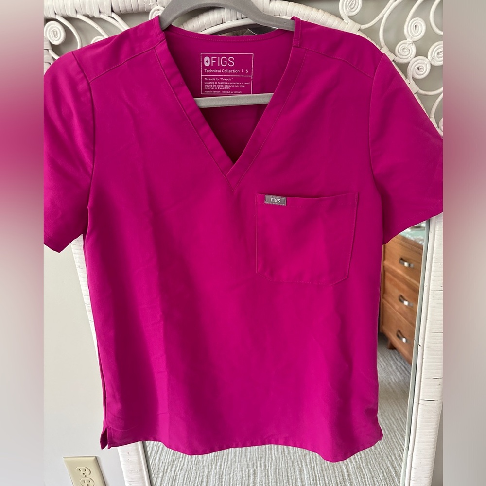 Figs Raspberry Sorbet Catarina Scrub Top